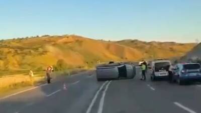 Siirt-Baykan karayolunda meydana gelen trafik kazasında 2 kişi yaralandı.