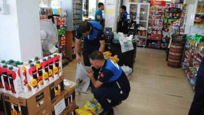 Şanlıurfa'da yapılan denetimlerde son kullanma tarihi geçmiş ve sağlıksız şekilde