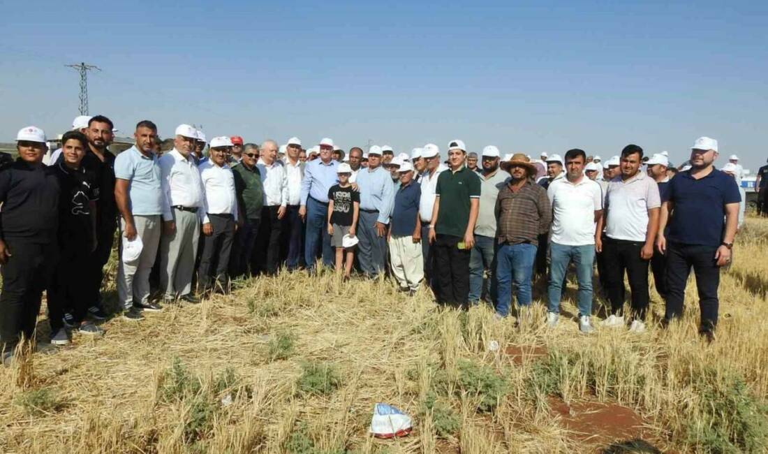 TZOB Genel Başkanı Şemsi Bayraktar, Kilis’te çiftçilerle bir araya geldi.