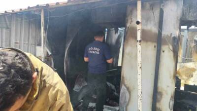 Adıyaman’ın Gölbaşı ilçesinde konteyner kentte bulunan 2 konteynerin yanması paniğe