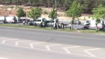 Gaziantep’te yaya çarpıktan sonra duran işçi servisine arkadan gelen başka