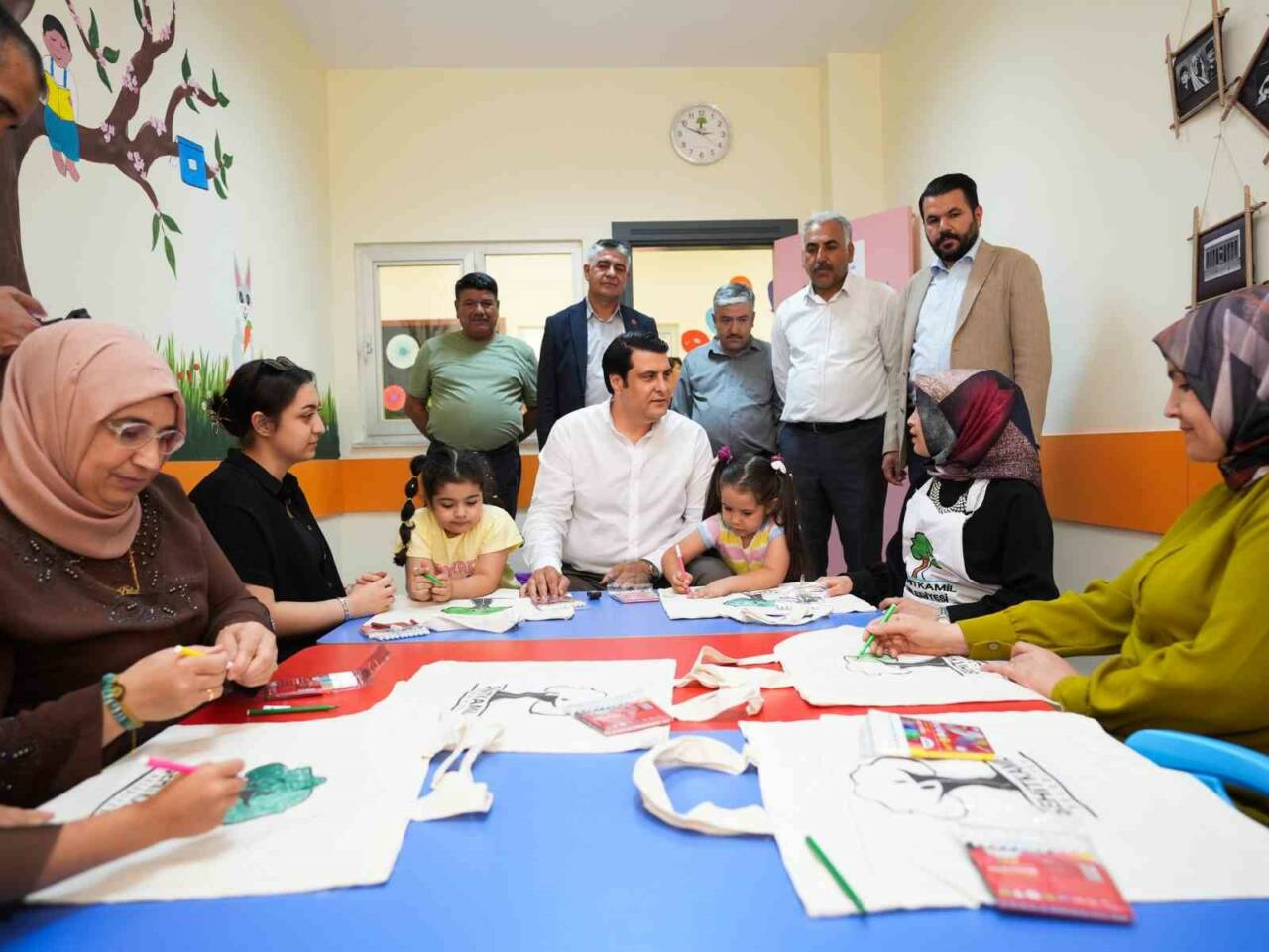 Şehitkamil Belediye Başkanı Umut Yılmaz, Adile Naşit Çocuk Etkinlik Merkezi'ni