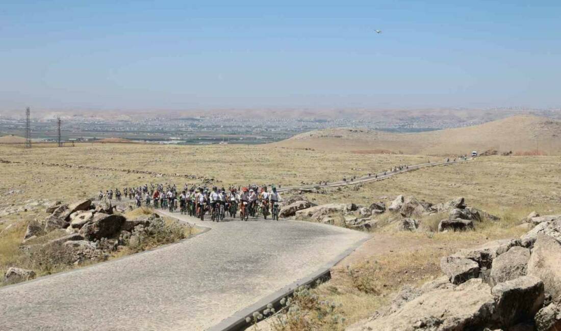 Şanlıurfa'da düzenlenen 1. Göbeklitepe Bisiklet Festivali'ne Türkiye'den ve yurtdışından 160