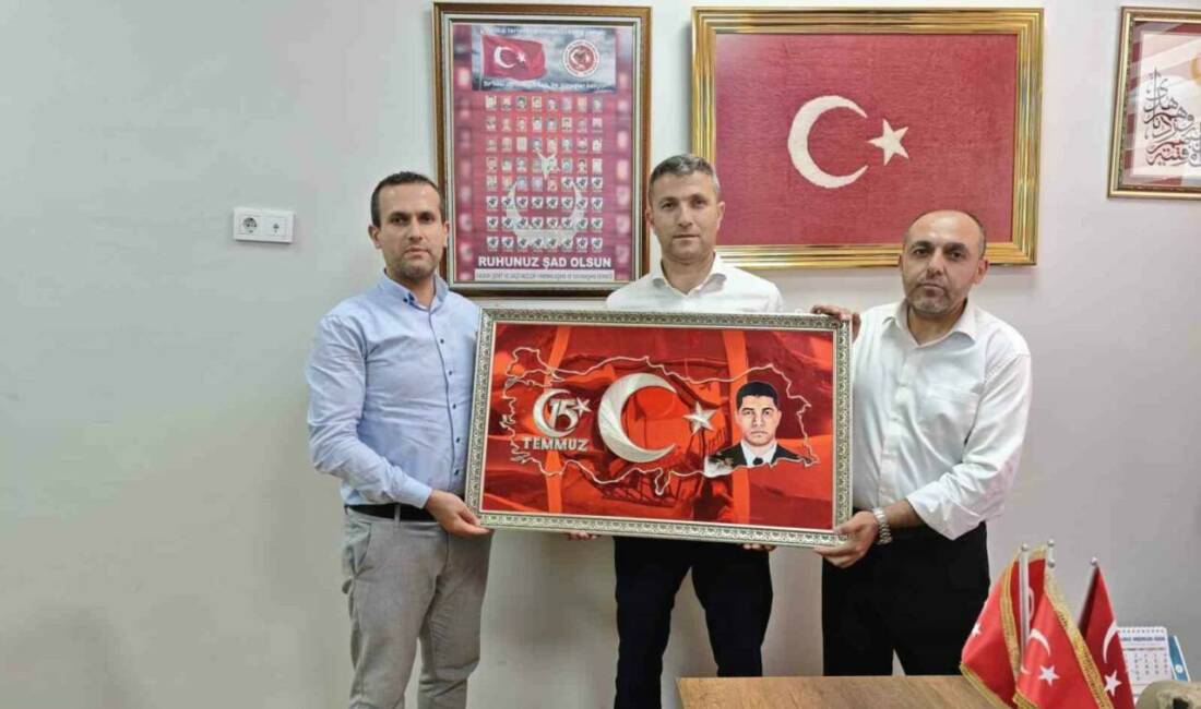 15 Temmuz Gazisi Taşdemir’e Ömer Halisdemir tablosu verildi Batman’da 15 Temmuz hain darbe kalkışması sırasında İstanbul Büyükşehir Belediyesi