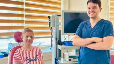 Siirt Eğitim ve Araştırma Hastanesi'nde bir hastanın burun yapısındaki ileri