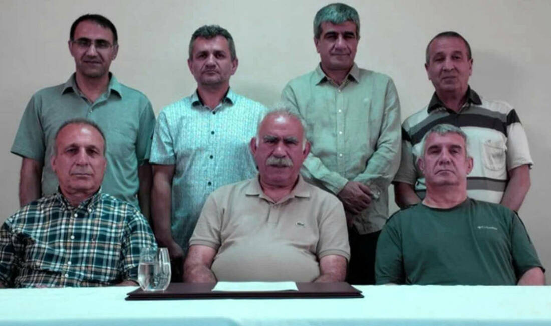 Terör örgütü PKK’nın elebaşı Abdullah Öcalan, örgütün silah bırakmasına ilişkin,