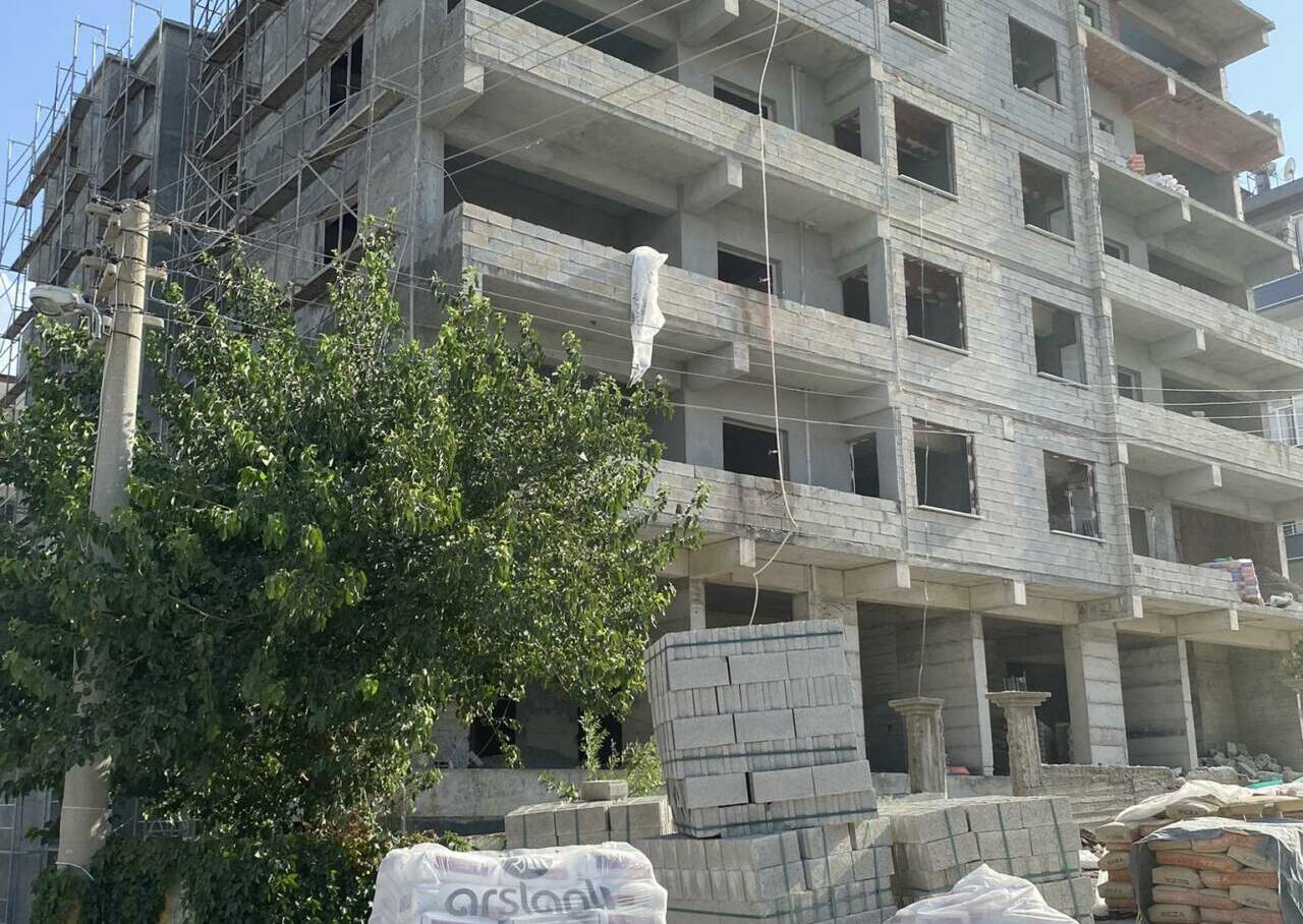 Besni Belediyesi, ilçe merkezinde faaliyet gösteren İMC İnşaat’a ait bir