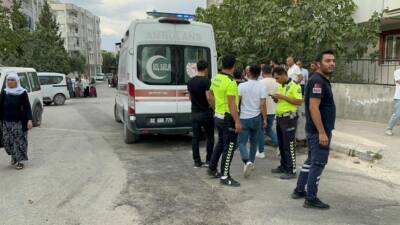 Adıyaman’da akraba oldukları öğrenilen iki grup arasında çıkan kavgada biri