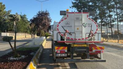 Adıyaman Belediyesi, kent genelindeki park, bahçe ve yeşil alanlarda yaz