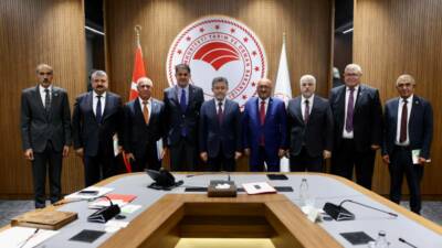 AK Parti Adıyaman Milletvekilleri Doç. Dr. Resul Kurt ve Doç.