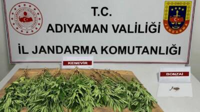 Adıyaman İl Jandarma Komutanlığı ekiplerince yapılan uyuşturucu denetimlerinde 7 şahıs
