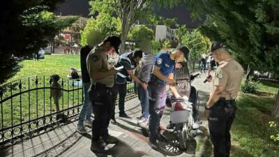 Adıyaman İl Emniyet Müdürlüğü, il merkezinde "Huzurlu Sokaklar-12" adıyla gerçekleştirdiği