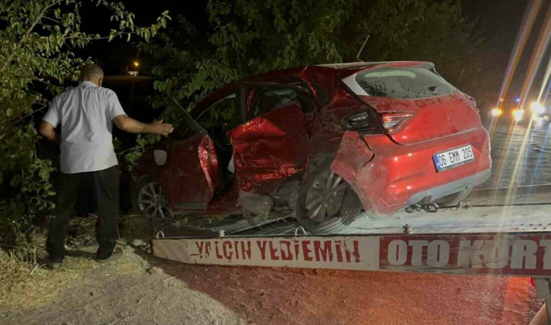 Adıyaman’da meydana gelen trafik kazasında 06 ERM 062 plakalı otomobil