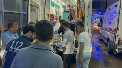 Adıyaman'ın Kahta ilçesinde, iki grup arasında çıkan bıçaklı ve silahlı