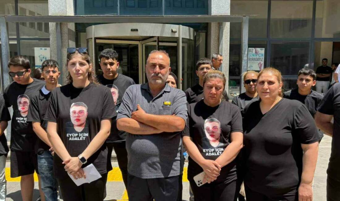 Gaziantep'te Eyüp Arıcı'nın bıçaklı kavgada öldürülmesine ilişkin açılan davada 3'ü