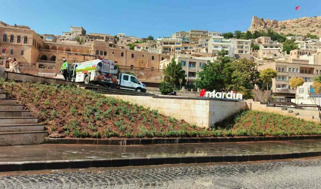 Mardin Büyükşehir Belediyesi, kent estetiğini ve yeşil alanları artırmak amacıyla