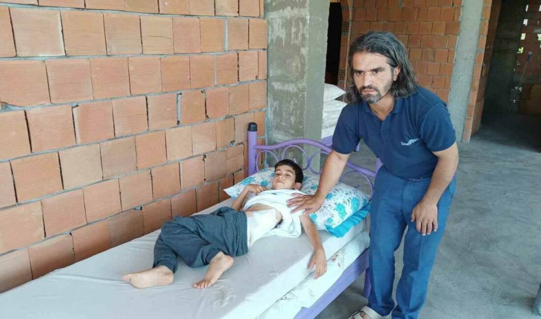 Batman’da 8 yaşındaki çocuk, evinin bahçesinde oyun oynarken yorgun mermi