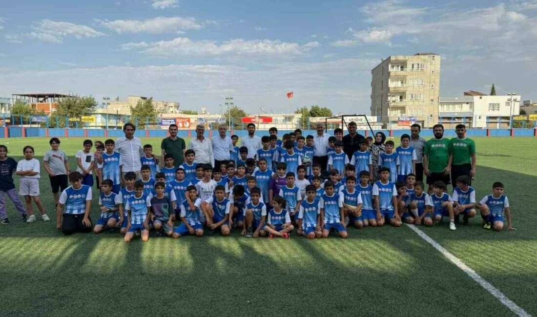 Kahta Belediye Başkanı Mehmet Can Hallaç ve beraberindeki heyet, "Yaz