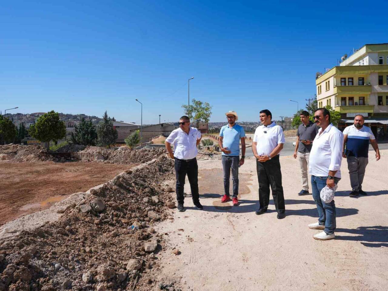 Şehitkamil Belediye Başkanı Umut Yılmaz, Hacıbaba Mahallesi sakinlerine pazar yeri