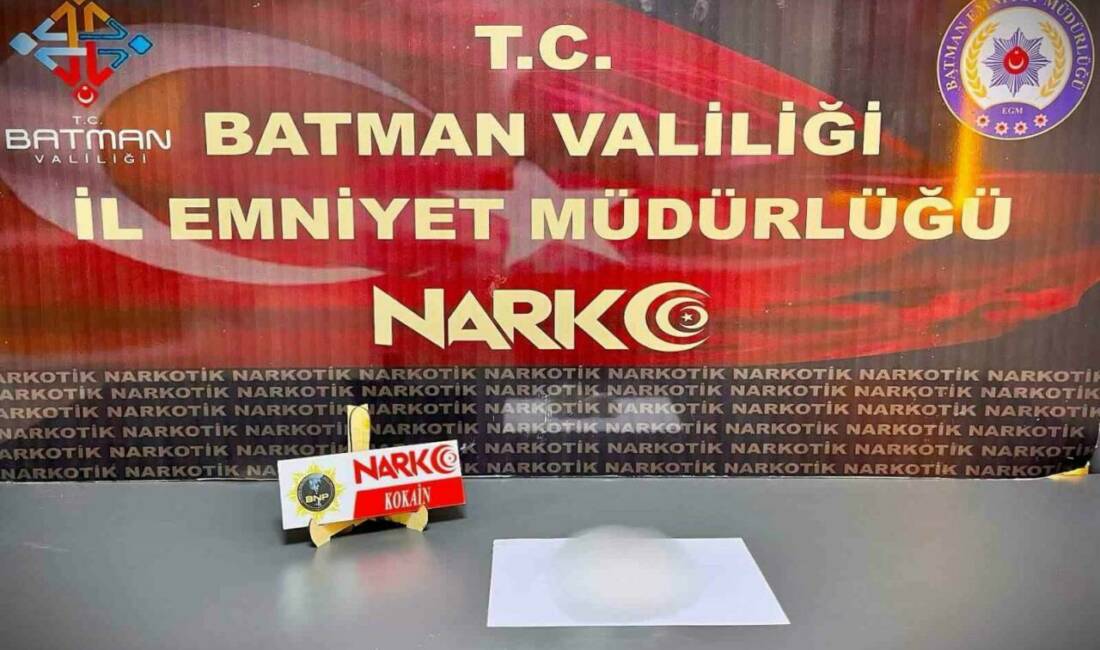 Batman'da polis ekipleri, uyuşturucu ile mücadele kapsamında yapılan operasyonda bir
