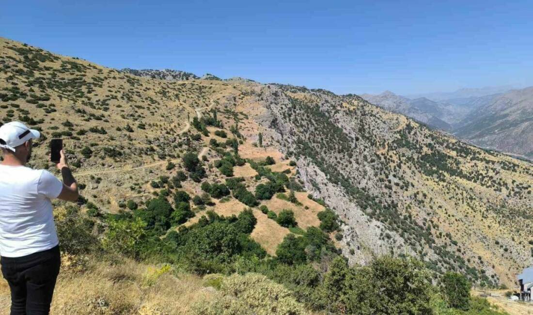 Kozluk ilçesine bağlı Tosunpınar köyünde yaşayan ve akli dengesi yerinde