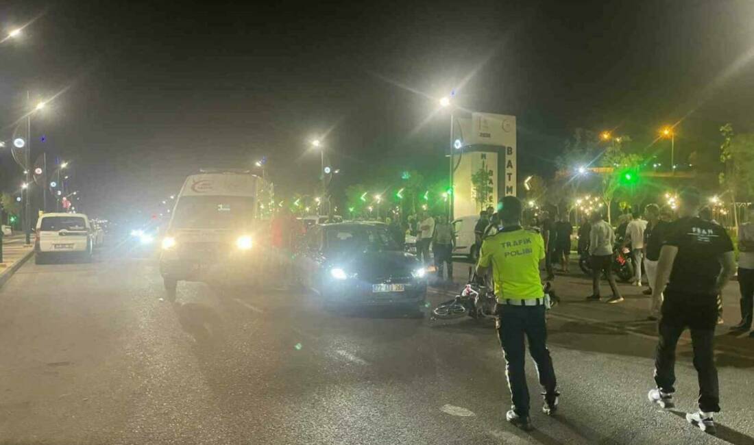 Batman'ın Gültepe Mahallesi'nde meydana gelen trafik kazasında otomobil ile motosiklet