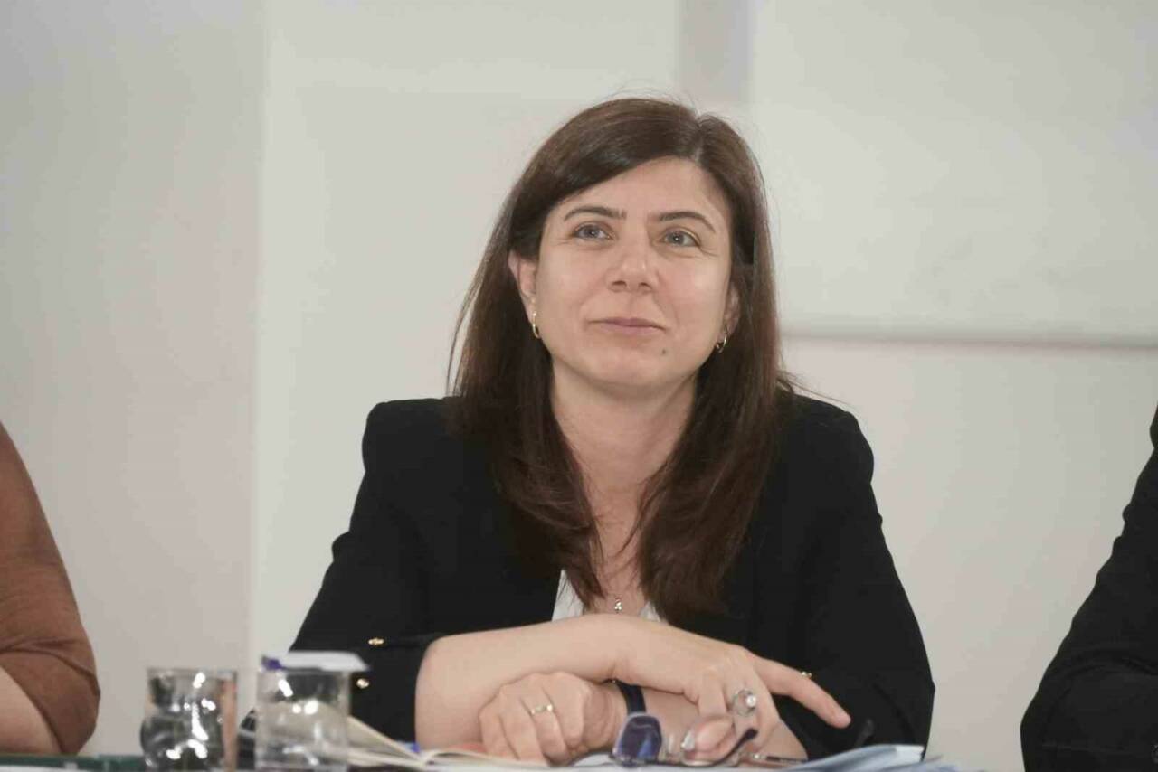 Hani ilçesinde muhtarlarla bir araya gelen Diyarbakır Büyükşehir Belediye Başkanı