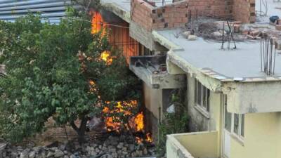 Besni ilçesinde Hasan Tütün Mahallesi’nde Adem Carus’a ait bir evde
