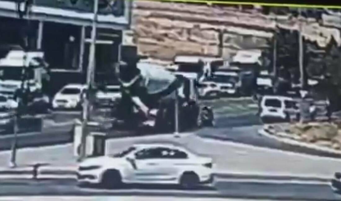 Gaziantep'te motosikletin beton mikserine çarpması sonucu annenin hayatını kaybettiği, sürücü