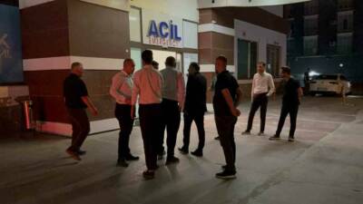 CHP Grup Başkanvekili Murat Emir, Adıyaman'da düzenlenen mitingde konuşma yaparken