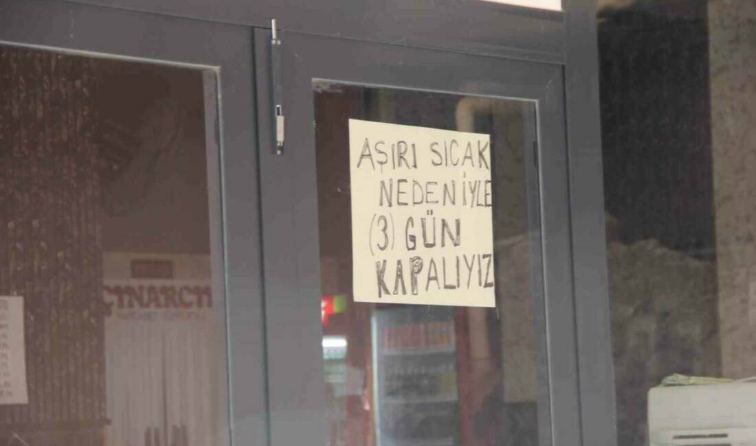 Şırnak'ın Cizre ilçesinde aşırı sıcaklar nedeniyle vatandaşlar zor anlar yaşıyor.