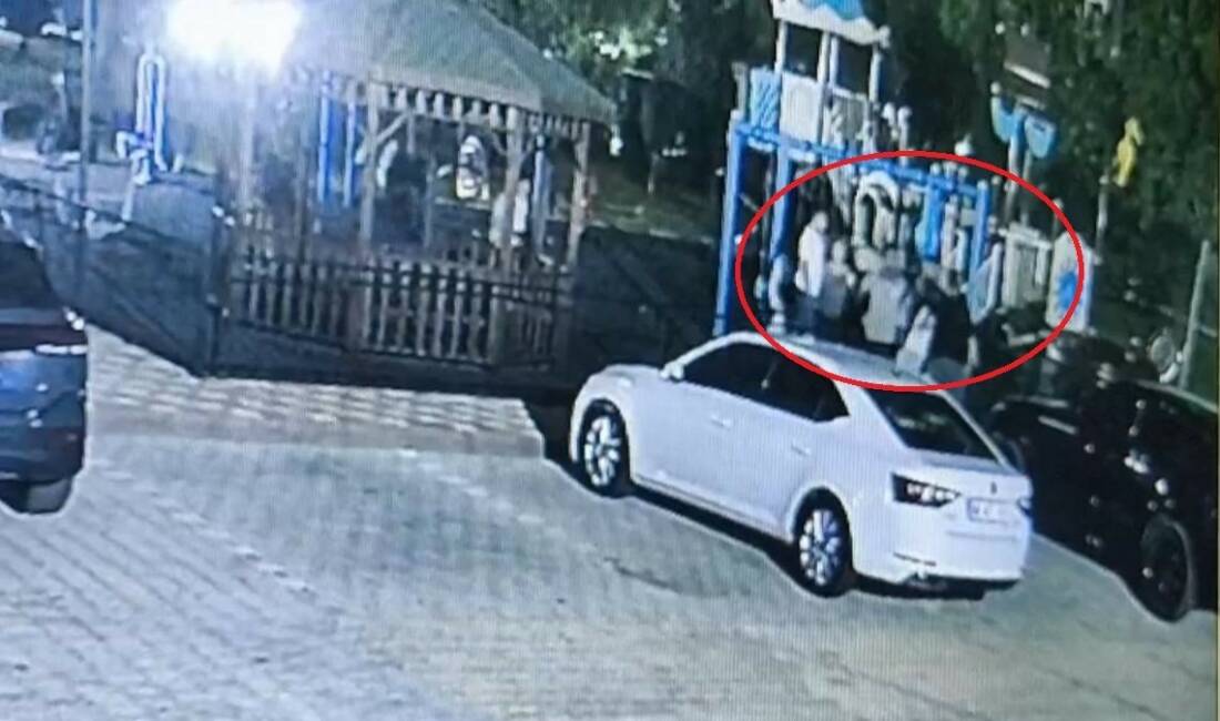 Diyarbakır'ın Kayapınar ilçesinde çocuklar arasında çıkan kavgaya silahla müdahale eden