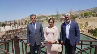 İdil Belediye Başkanı Türkan Kayır ve Belediye Başkan Yardımcısı Ekrem