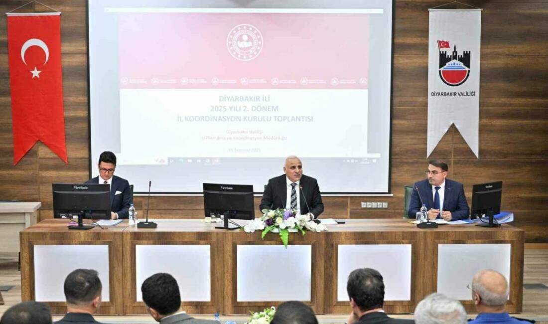 Diyarbakır Valisi, 589 kamu yatırımının toplam tutarının 300 milyar lirayı