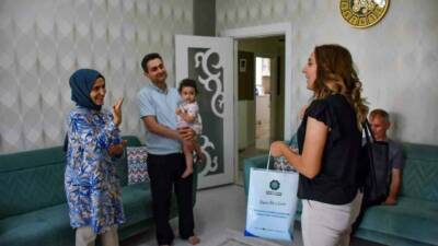 Diyarbakır Büyükşehir Belediyesi, işitme engelli ailelere, bebek ağladığında ya da