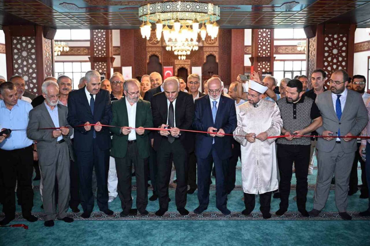 Diyarbakır’ın Yenişehir ilçesinde hayırseverlerin katkılarıyla inşa edilen Rahmet-i Rahman Camii