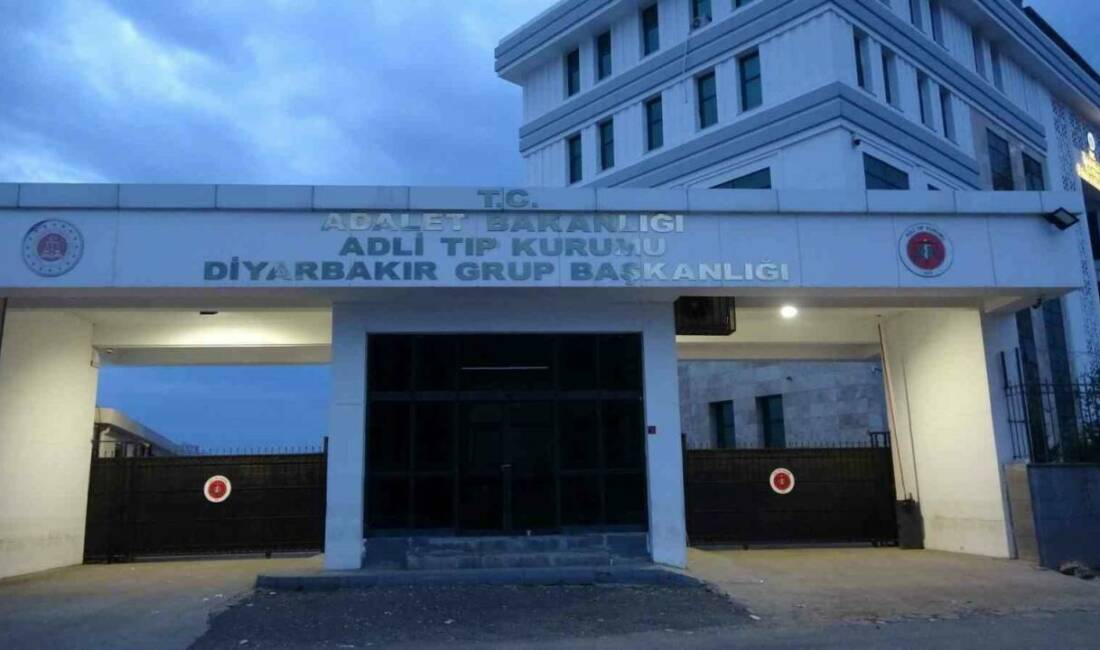 Ergani ilçesinde gerçekleştirilen uyuşturucu operasyonunda jandarma ekipleri, dur ihtarına uymayan
