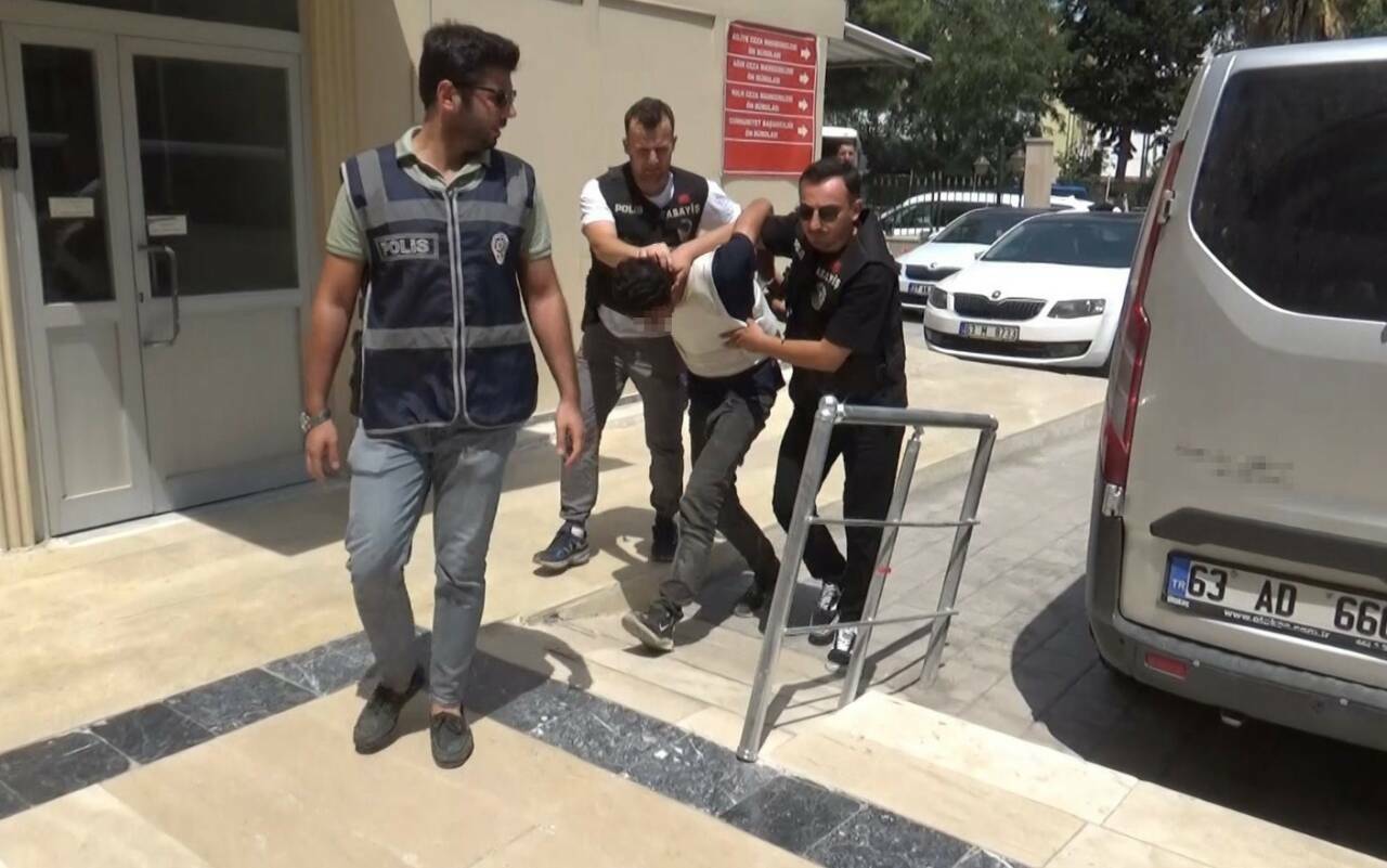 Şanlıurfa'da Balıklıgöl Devlet Hastanesi Acil Servisinde doktor ve güvenlik görevlisini