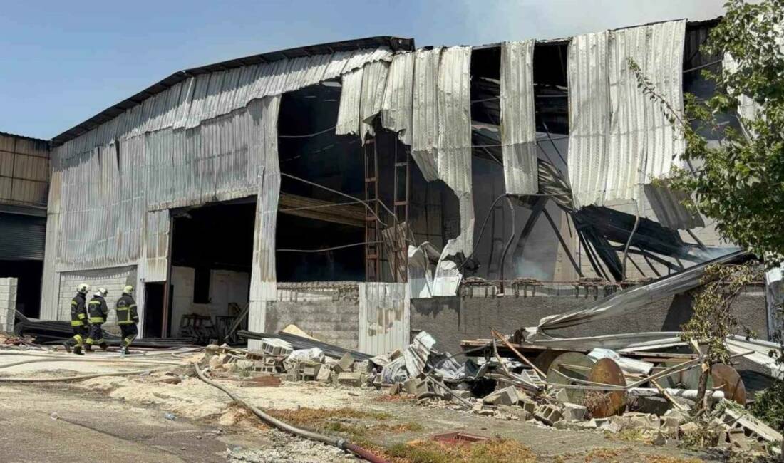 Gaziantep'te bir halı fabrikasında çıkan yangın, 5 saatlik müdahale sonucu