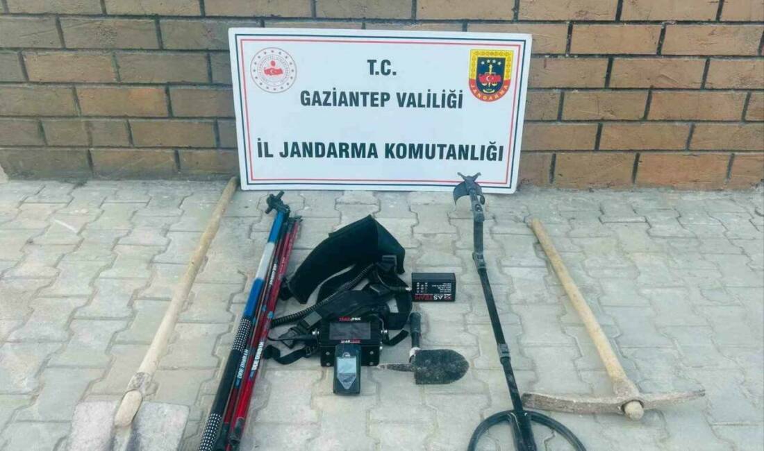 Gaziantep'te tarihi eser kaçakçılığını önlemek amacıyla yapılan operasyonda kaçak kazı