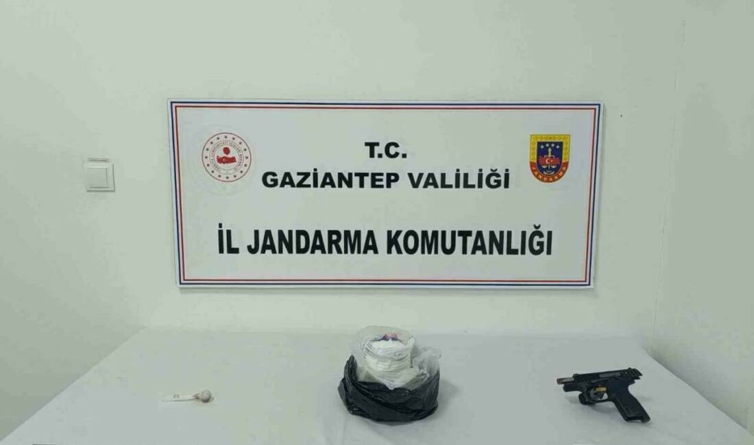 Gaziantep'te uyuşturucu ticareti yaptıkları belirlenen 2 şüpheli operasyonla yakalanarak tutuklandı.