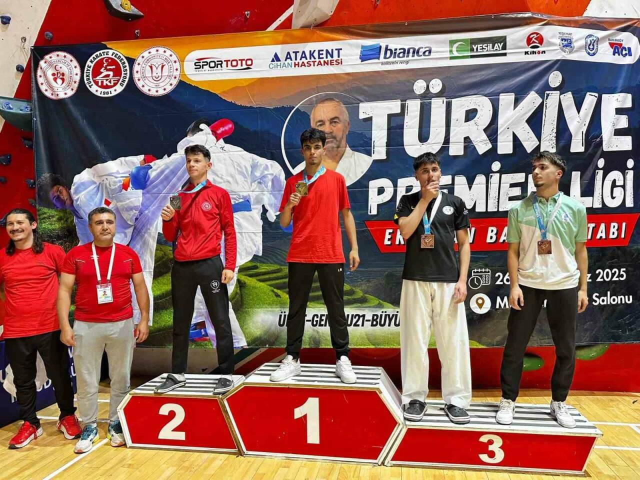 Şanlıurfa'da Eyyübiye Belediyesi AK Evler Spor Salonlarında yetişen Savaş Öğüş,