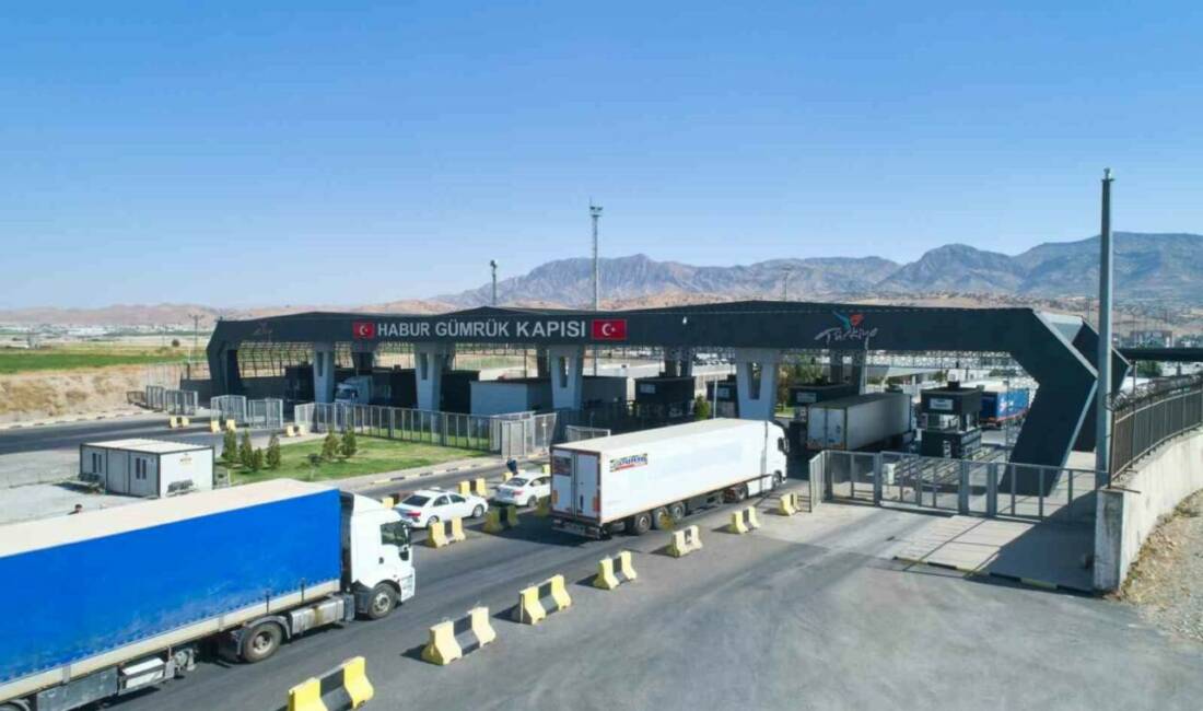 Habur’da dev kaçakçılık operasyonu: 122 milyon TL’lik kaçak telefon ele geçirildi Kapıkule Gümrük Kapısı'ndan giriş yapan bir tırda yapılan detaylı aramada,