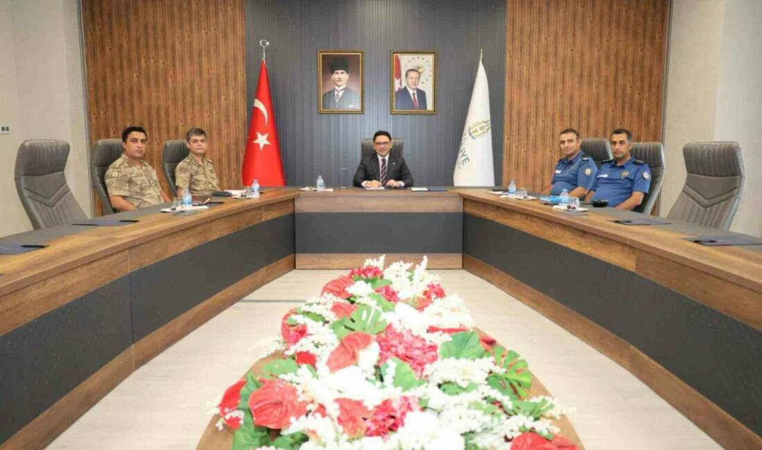Şanlıurfa Haliliye ilçesinde yapılan bir toplantıda, asayiş ve güvenlik konuları