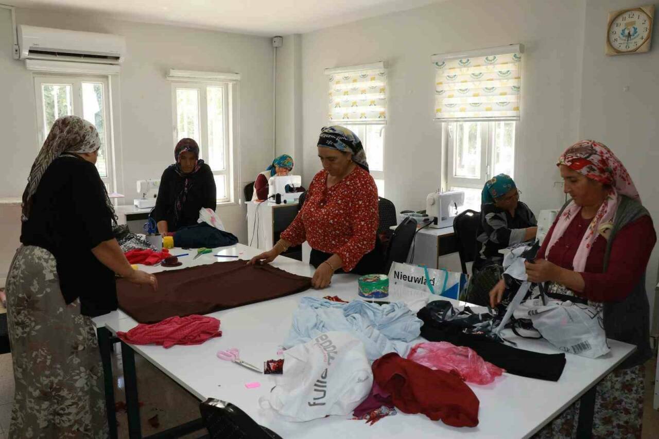Haliliye Belediyesi, Kısas Kültür Merkezi'nde kadınlara dikiş-nakış, el sanatları gibi