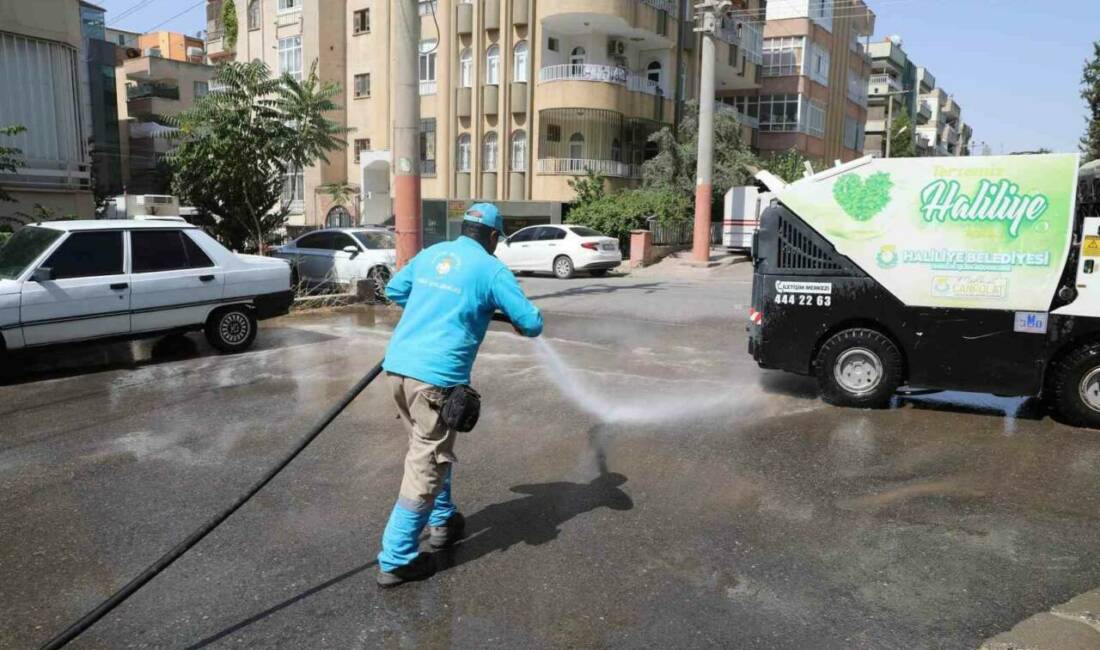 Haliliye Belediyesi sürekli temizlik çalışmaları yapıyor ve halkın beğenisini topluyor.