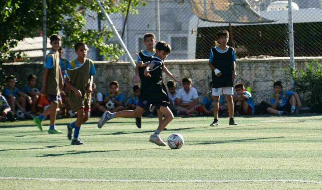 Haliliye Belediyesi tarafından düzenlenen futbol kursu, 7-14 yaş aralığındaki çocukların