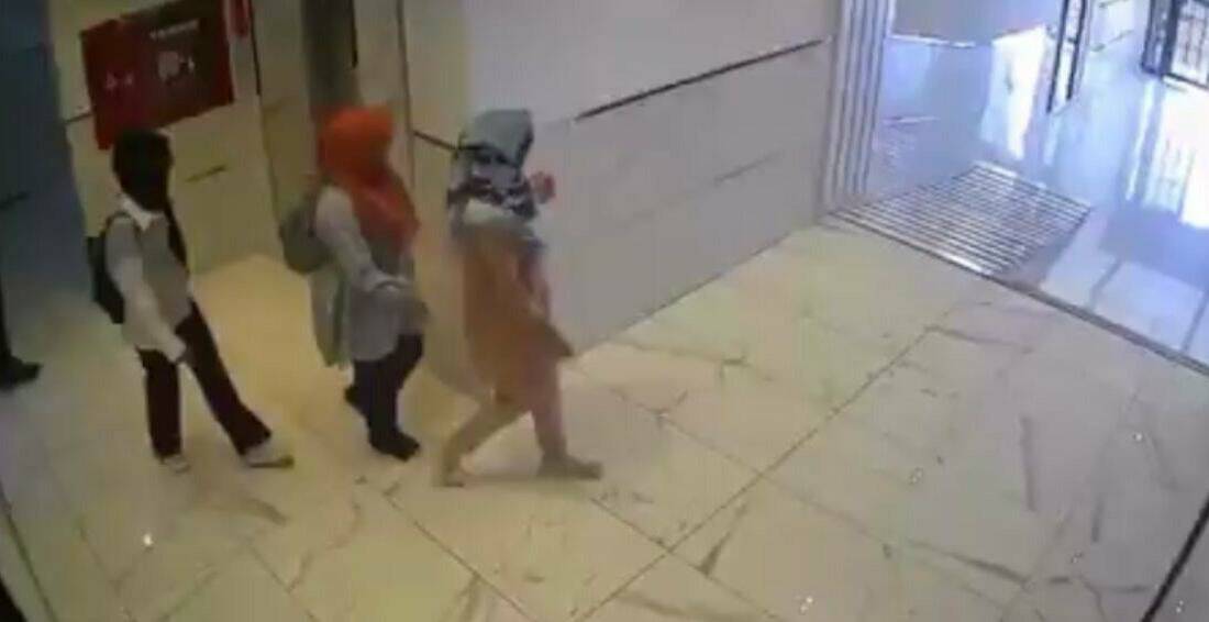 Gaziantep'in Şehitkamil ilçesine bağlı Fıstıklık Mahallesi'nde bir apartmanda türban takarak