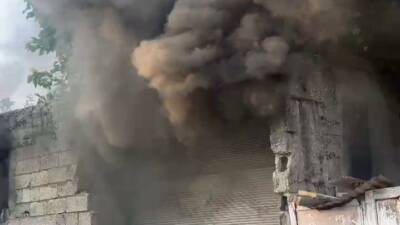 Adıyaman'ın Bahçelievler Mahallesi'nde bir evde çıkan yangın, kısa sürede büyüyerek