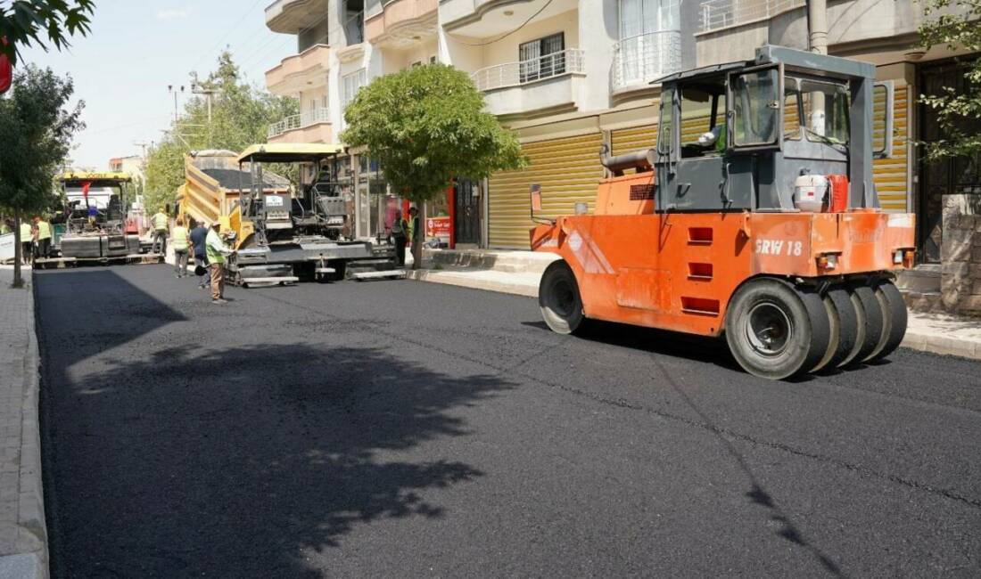 Kahta Belediye Başkanı Mehmet Can Hallaç yönetiminde Kahta ilçesinde yol